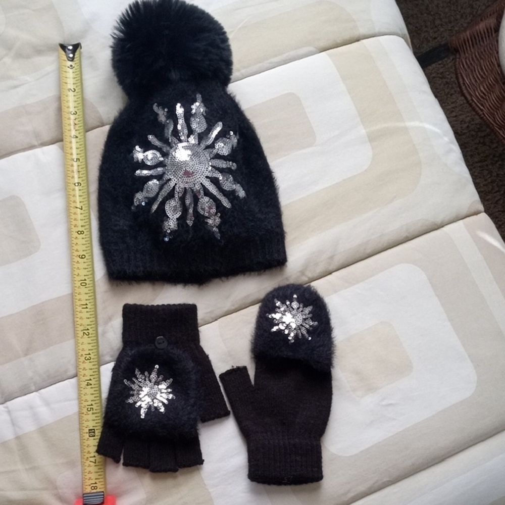 NWOT Black Knit Glove/Mittens Set with Silver Sequin Embellishments